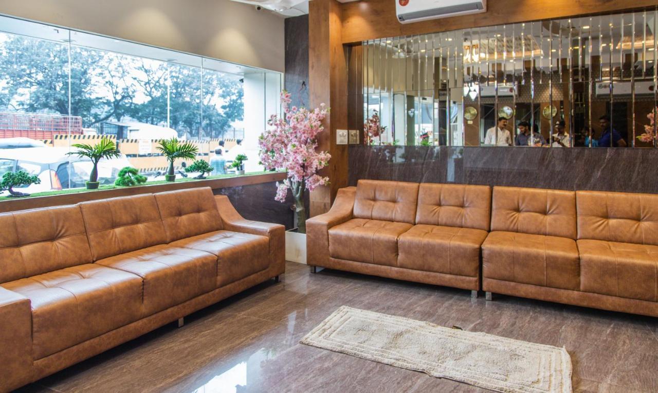 Hotel Hometown Near Us Embassy Bkc Mumbai Ngoại thất bức ảnh