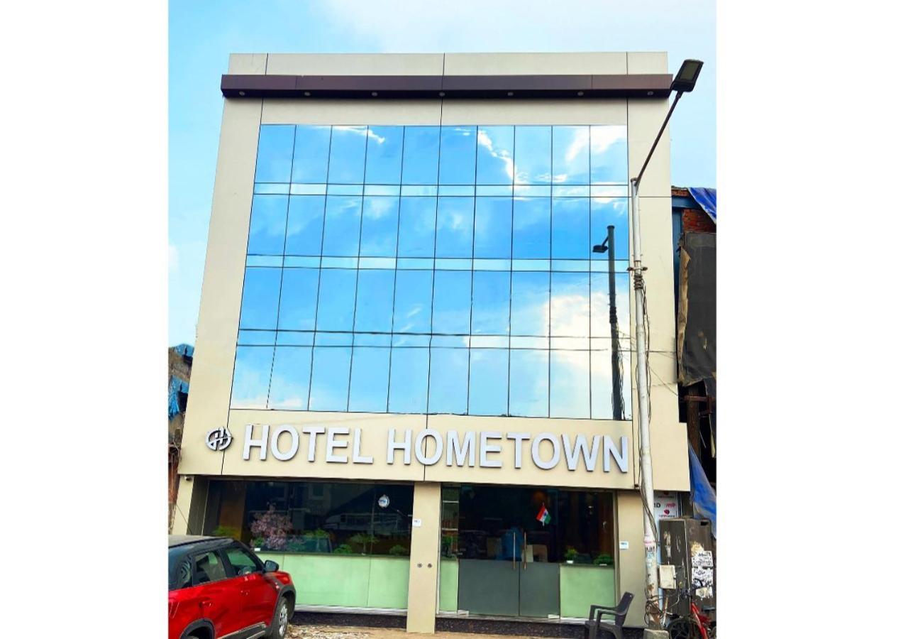Hotel Hometown Near Us Embassy Bkc Mumbai Ngoại thất bức ảnh